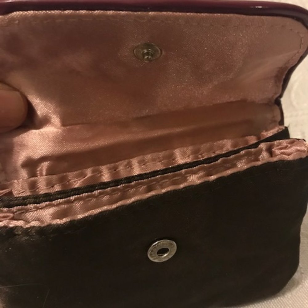Avon burgundy velvet/vinyl wristlet coin purse - Picture 5 of 8
